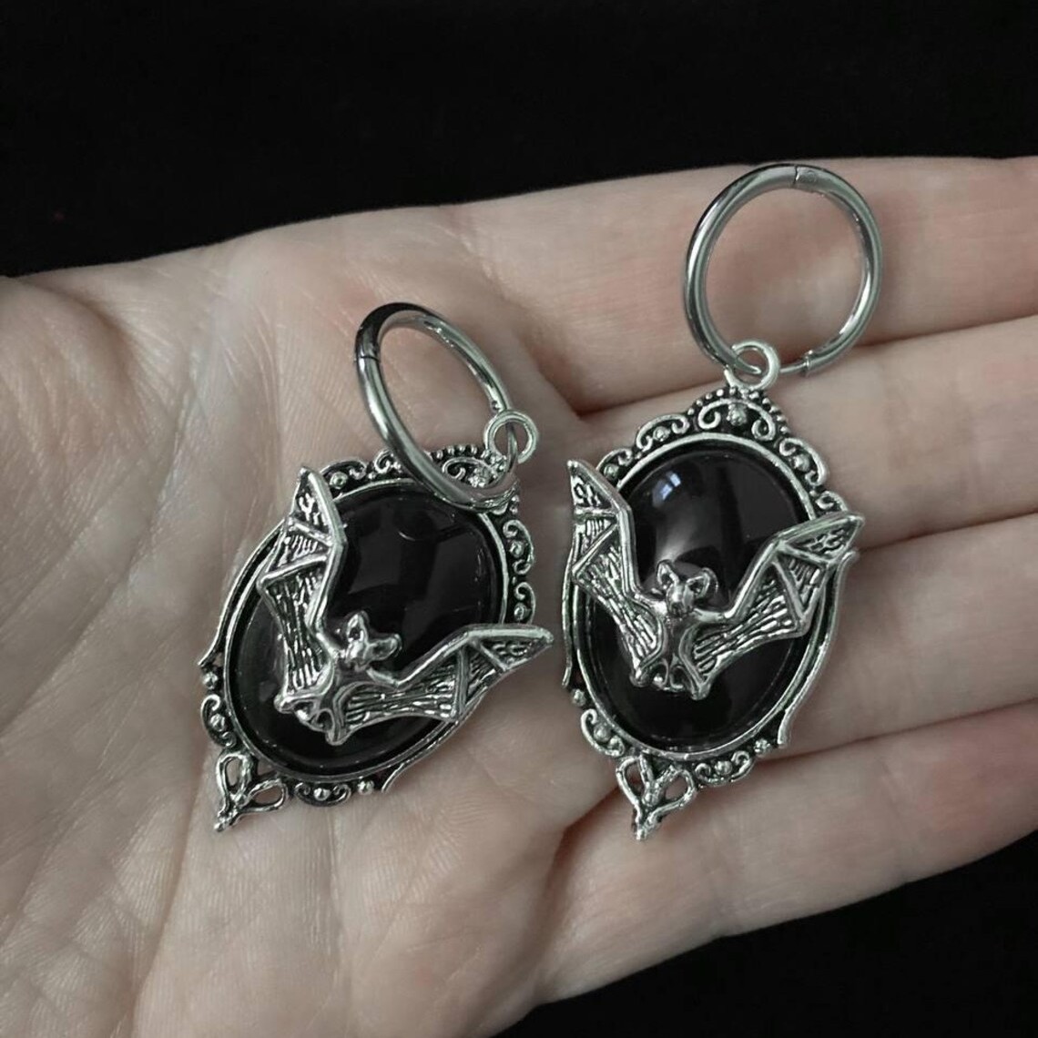 أقراط على شكل خفاش مصاص دماء،  - مراجعة Women'S Vampire Accessories وسعره