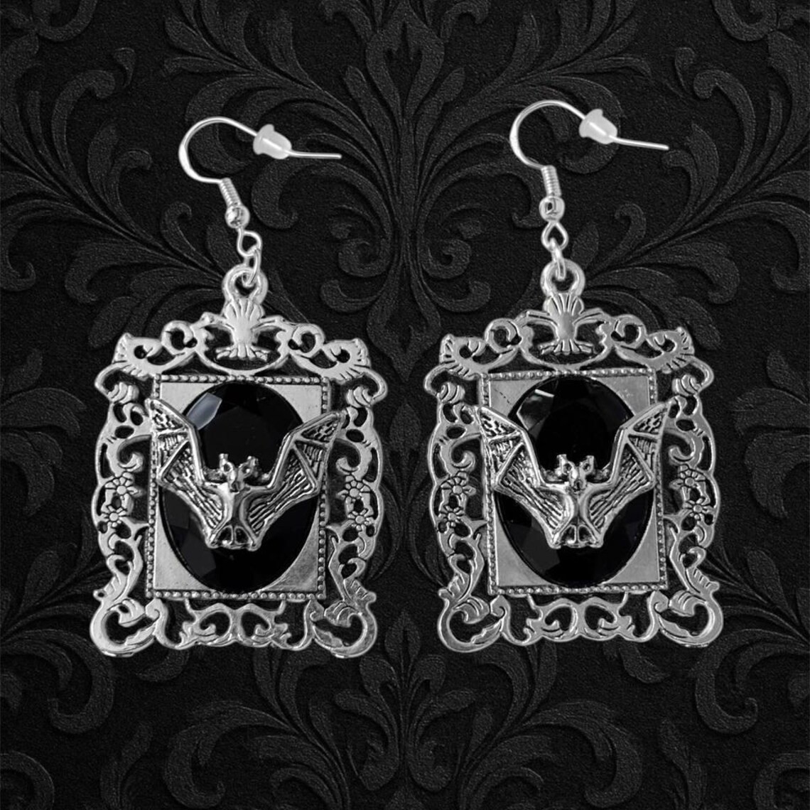 أقراط على شكل خفاش مصاص دماء،  - مراجعة Women'S Vampire Accessories وسعره