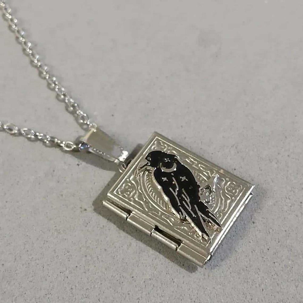العصرية رائعة نحت القمر الأسود - مراجعة Women'S Vampire Accessories وسعره