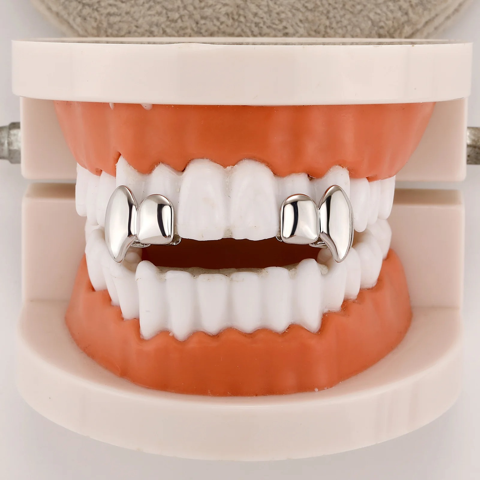 قطعتان من أغطية الأسنان اللامع - مراجعة Women'S Vampire Accessories وسعره
